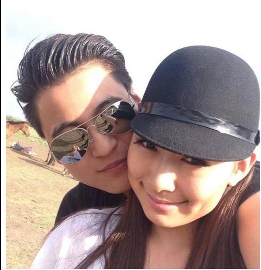 Жүжигчин Б.Энхтүвшин: А.Ганчимэг бид хоёр охинтой болсон ч тусдаа байгаа